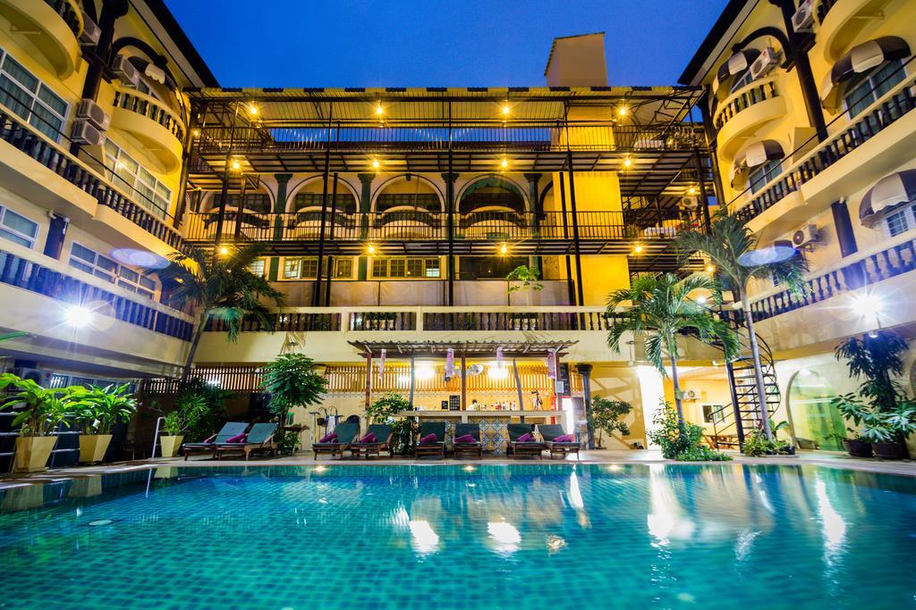 Zing Resort & Spa Pattaya Buitenkant foto